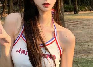 51吃瓜苹果版的官网弹窗让我专注吃瓜，而忽略了手机充电的短缺。
