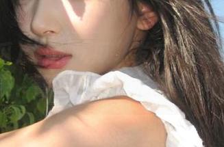“51吃瓜”发布：黑料反差女友来袭，看热闹的我心里默默比划…