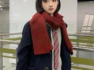 “分享这款51吃瓜网的下载，保证你看瓜时的表情包写满惊讶”。