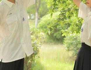 心里虽然有数，但依然忍不住在fuli55的资源里沉迷，咳…有点欲罢不能！