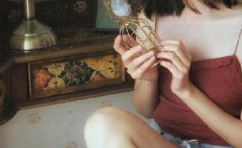 吃瓜天堂视频分享：小细节让人忍俊不禁，难道这就是所谓的“瓜市潮流”？