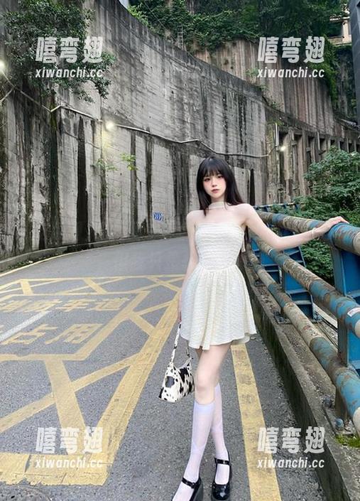 吃瓜网 吃瓜网91里的网页,瓜倒是挺多,但我只是想喝茶静静