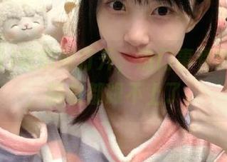 吃瓜网打开，热门事件瞬间刷屏，脑袋都跟不上了。