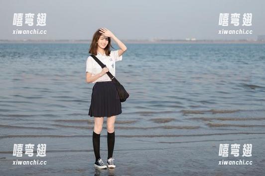 我在吃瓜网红网的入口绊了一下，结果摔进了八卦的海洋里