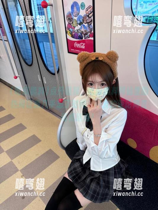 点开链接，吃瓜黑料网站里的热闹让我几乎忘了时间，网友的评论简直亮点连连！
