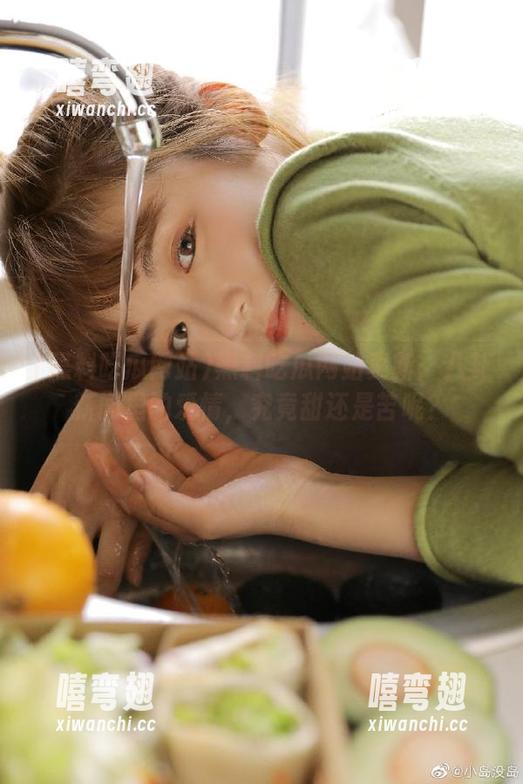 黑料吃瓜网站更新：八卦新闻里的爱情，究竟甜还是苦呢？
