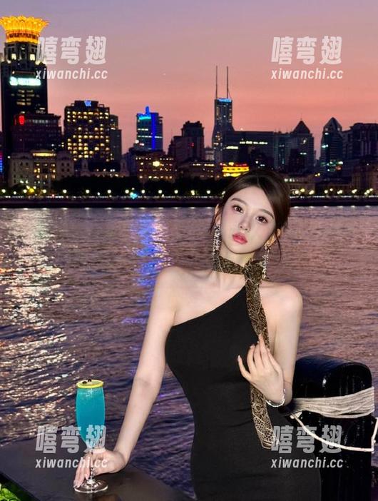 黑料在线 在黑料在线,永久游荡在奇闻轶事的海洋里,感觉好奇妙。