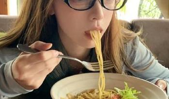 黑料社直达！别问我怎么知道的，我正在‘进入’状态！