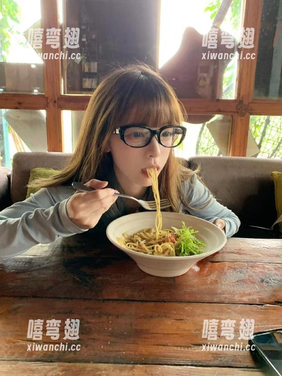 黑料社直达！别问我怎么知道的，我正在‘进入’状态！