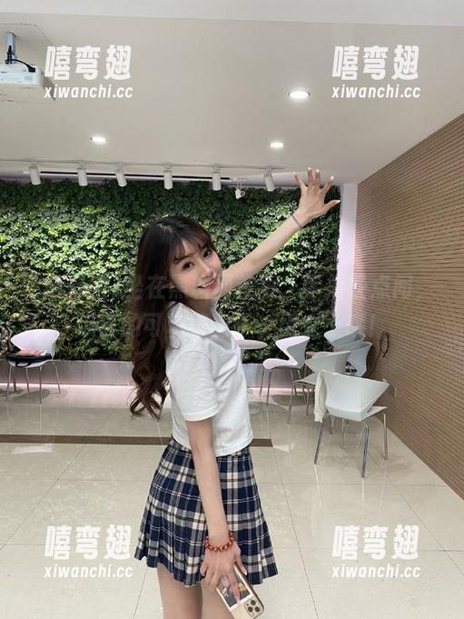 坐在黑料网首页，手指轻点间，瓜真的可以凌驾于一切之上哦！