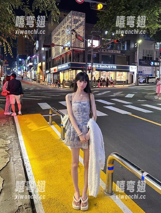 黑料网址 “黑料网址”:一路黑到底的撩人线路,敢不敢跟我试试